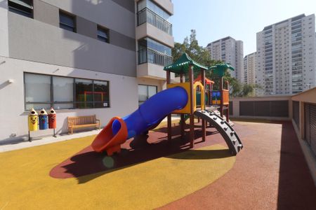 Apartamento à venda com 227m², 4 quartos e 4 vagasÁrea Comum - Playground
