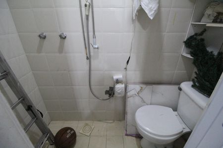 Apartamento para alugar com 135m², 4 quartos e 2 vagasBanheiro da suíte 2