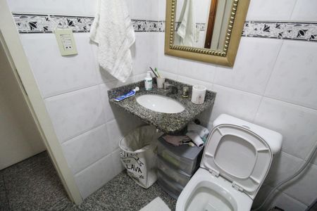 Apartamento para alugar com 135m², 4 quartos e 2 vagasBanheiro da suíte 1