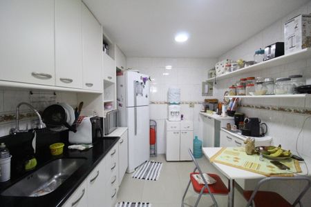 Apartamento para alugar com 135m², 4 quartos e 2 vagasCozinha