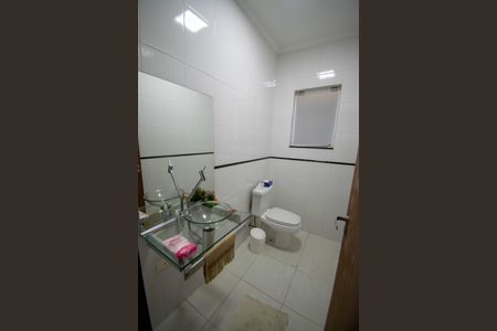 Casa à venda com 300m², 5 quartos e 7 vagas Casa à venda com 300m², 5 quartos e 7 vagasLavabo