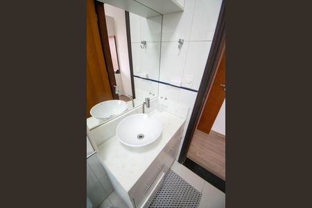 Casa à venda com 300m², 5 quartos e 7 vagas Casa à venda com 300m², 5 quartos e 7 vagasBanheiro da Suíte 3