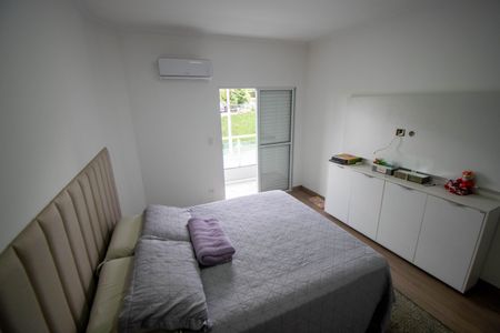 Casa à venda com 300m², 5 quartos e 7 vagas Casa à venda com 300m², 5 quartos e 7 vagasSuíte 1