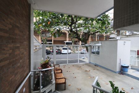 Apartamento para alugar com 100m², 4 quartos e 1 vaga Apartamento para alugar com 100m², 4 quartos e 1 vagaFachada