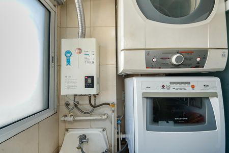 Apartamento à venda com 45m², 2 quartos e 1 vaga Apartamento à venda com 45m², 2 quartos e 1 vagaÁrea de Serviço