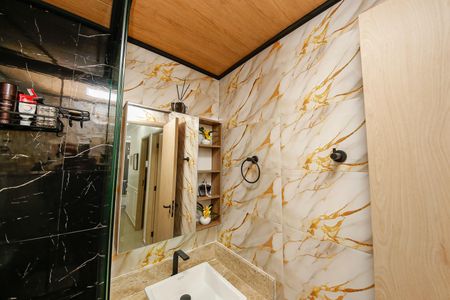 Apartamento à venda com 45m², 2 quartos e 1 vaga Apartamento à venda com 45m², 2 quartos e 1 vagaBanheiro