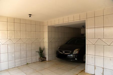 Casa à venda com 150m², 3 quartos e 2 vagas Casa à venda com 150m², 3 quartos e 2 vagasGaragem