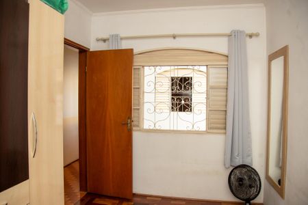 Casa à venda com 150m², 3 quartos e 2 vagas Casa à venda com 150m², 3 quartos e 2 vagasQuarto 1