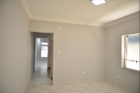 Casa à venda com 110m², 2 quartos e 2 vagasSala