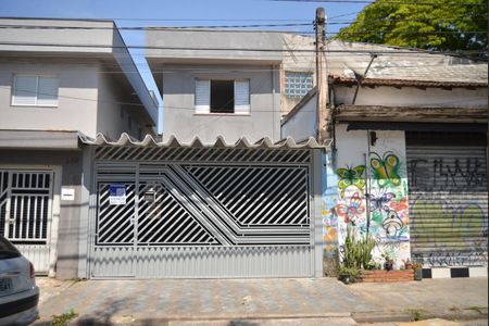 Casa à venda com 110m², 2 quartos e 2 vagasFachada
