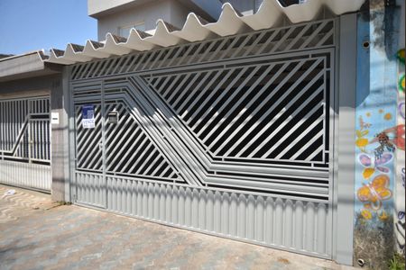 Casa à venda com 110m², 2 quartos e 2 vagasFachada