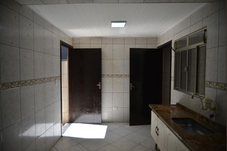 Casa à venda com 110m², 2 quartos e 2 vagasCozinha