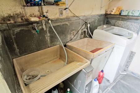 Casa à venda com 214m², 4 quartos e 5 vagas Casa à venda com 214m², 4 quartos e 5 vagasÁrea de Serviço