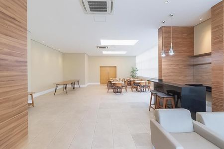Apartamento à venda com 154m², 3 quartos e 2 vagas Apartamento à venda com 154m², 3 quartos e 2 vagasÁrea comum - Salão de festas