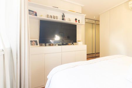 Apartamento à venda com 154m², 3 quartos e 2 vagas Apartamento à venda com 154m², 3 quartos e 2 vagasSuíte 1