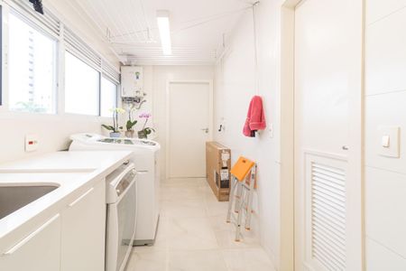 Apartamento à venda com 154m², 3 quartos e 2 vagas Apartamento à venda com 154m², 3 quartos e 2 vagasÁrea de Serviço