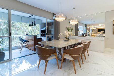Apartamento à venda com 154m², 3 quartos e 2 vagas Apartamento à venda com 154m², 3 quartos e 2 vagasSala de Jantar