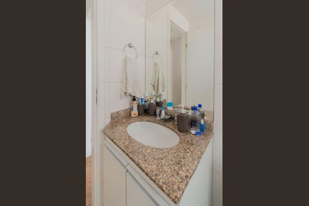 Apartamento à venda com 60m², 2 quartos e 1 vaga Apartamento à venda com 60m², 2 quartos e 1 vagaBanheiro