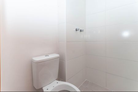 Apartamento à venda com 38m², 2 quartos e sem vaga Apartamento à venda com 38m², 2 quartos e sem vagaBanheiro Social