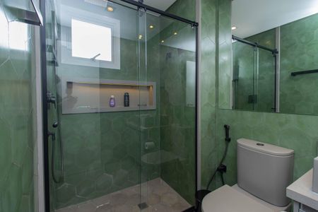 Apartamento à venda com 247m², 4 quartos e 4 vagas Apartamento à venda com 247m², 4 quartos e 4 vagasBanheiro da Suíte 2