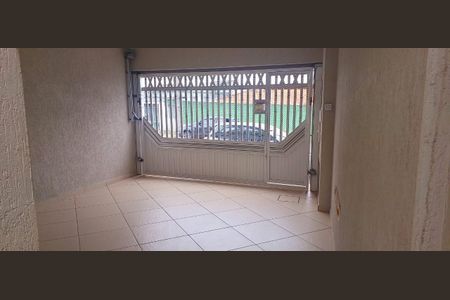 Casa à venda com 165m², 3 quartos e 2 vagas Casa à venda com 165m², 3 quartos e 2 vagasGaragem