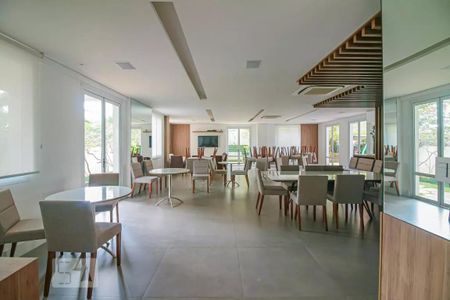 Apartamento à venda com 119m², 3 quartos e 2 vagas Apartamento à venda com 119m², 3 quartos e 2 vagasÁrea comum - Salão de festas