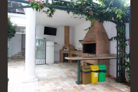 Apartamento à venda com 119m², 3 quartos e 2 vagas Apartamento à venda com 119m², 3 quartos e 2 vagasÁrea comum - Churrasqueira