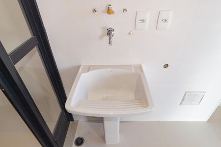 Apartamento à venda com 115m², 3 quartos e 2 vagas Apartamento à venda com 115m², 3 quartos e 2 vagasDetalhe - Área de Serviço