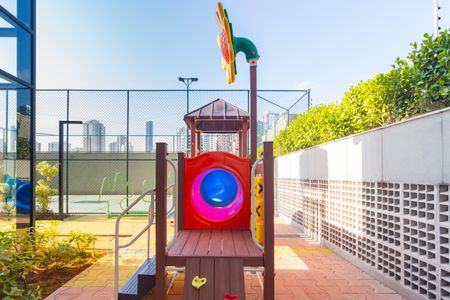 Apartamento à venda com 115m², 3 quartos e 2 vagas Apartamento à venda com 115m², 3 quartos e 2 vagasPlayground