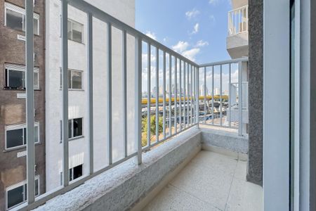 Apartamento para alugar com 37m², 2 quartos e 1 vaga Apartamento para alugar com 37m², 2 quartos e 1 vagaSacada