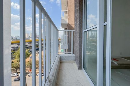 Apartamento para alugar com 37m², 2 quartos e 1 vaga Apartamento para alugar com 37m², 2 quartos e 1 vagaSacada