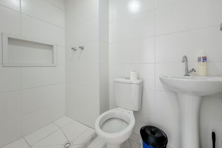 Apartamento para alugar com 37m², 2 quartos e 1 vaga Apartamento para alugar com 37m², 2 quartos e 1 vagaBanheiro