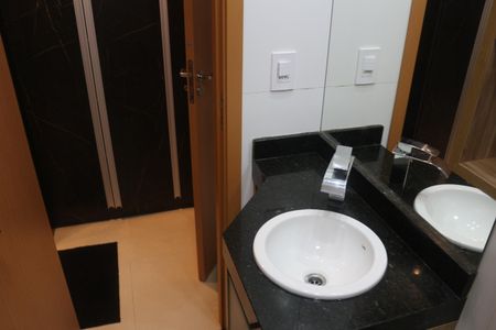 Apartamento à venda com 86m², 2 quartos e 1 vagaBanheiro da Suíte 1