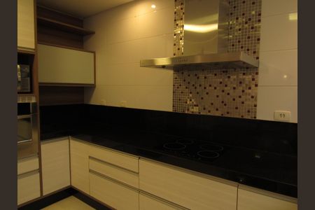 Casa à venda com 450m², 5 quartos e 4 vagasCozinha