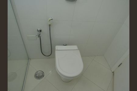 Casa à venda com 450m², 5 quartos e 4 vagasBanheiro da Suíte 3