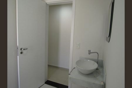 Casa à venda com 450m², 5 quartos e 4 vagasBanheiro do Escritório