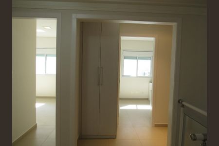 Casa à venda com 450m², 5 quartos e 4 vagasCorredores