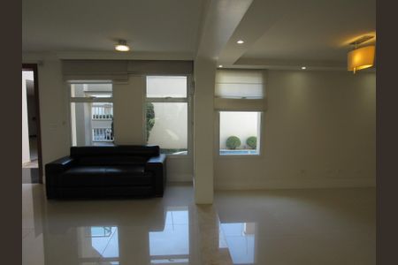 Casa à venda com 450m², 5 quartos e 4 vagasSala de Estar