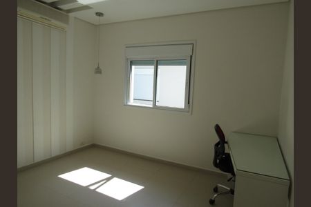 Casa à venda com 450m², 5 quartos e 4 vagasSuíte 3