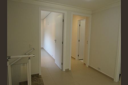 Casa à venda com 450m², 5 quartos e 4 vagasCorredores