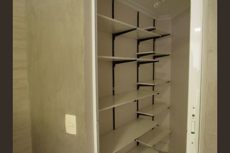 Casa à venda com 450m², 5 quartos e 4 vagasDespensa