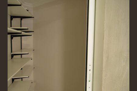 Casa à venda com 450m², 5 quartos e 4 vagasDespensa