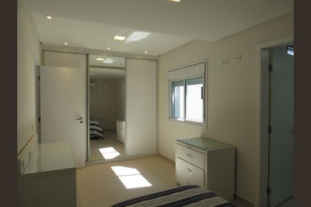 Casa à venda com 450m², 5 quartos e 4 vagasSuíte 4