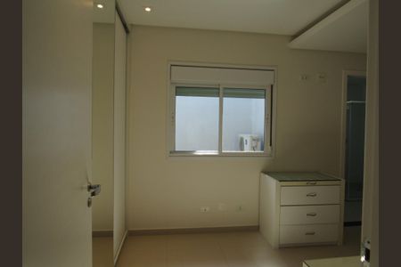 Casa à venda com 450m², 5 quartos e 4 vagasSuíte 4