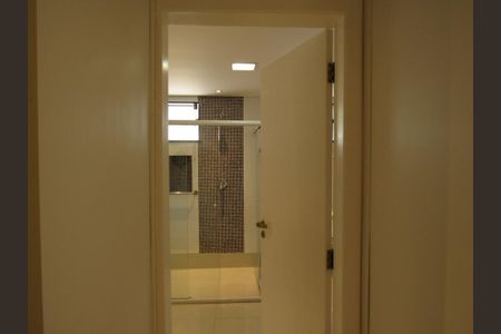 Casa à venda com 450m², 5 quartos e 4 vagasCloset