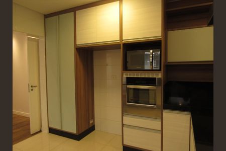 Casa à venda com 450m², 5 quartos e 4 vagasCozinha