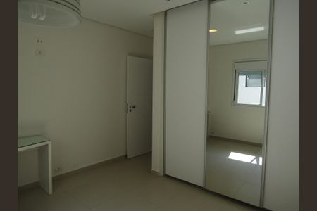 Casa à venda com 450m², 5 quartos e 4 vagasSuíte 3