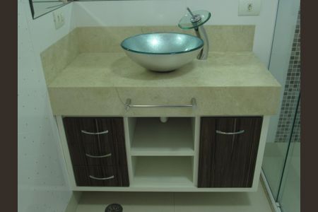 Casa à venda com 450m², 5 quartos e 4 vagasBanheiro da Suíte 4