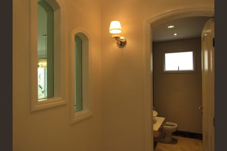 Casa à venda com 450m², 5 quartos e 4 vagasCorredores