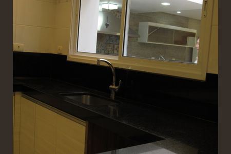 Casa à venda com 450m², 5 quartos e 4 vagasCozinha